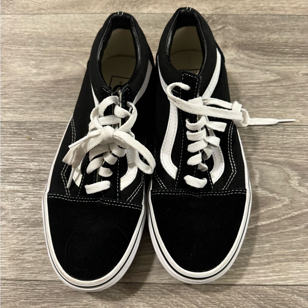 Vans Black and White shoes women’s size 7.5
